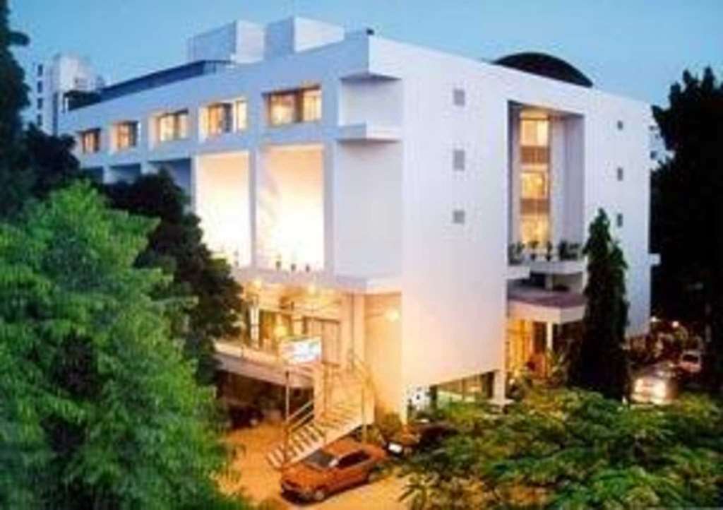 컴포트 인 프레지던트 호텔 아흐메다바드 외부 사진